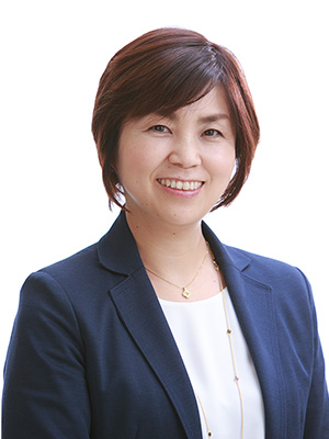 松田 栄子 氏