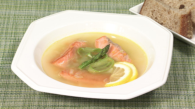 銀鮭と野菜のスープ仕立て