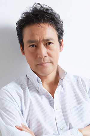 ナレーター: 村上弘明(俳優)